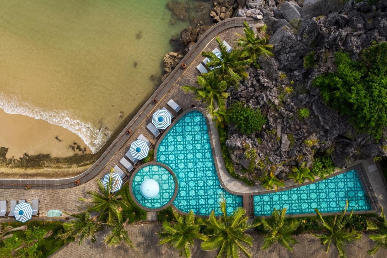 Hotel Perle D'Orient Cat Ba - Mgallery Chan Chau Luaran gambar Aerial view of the pool at the resort