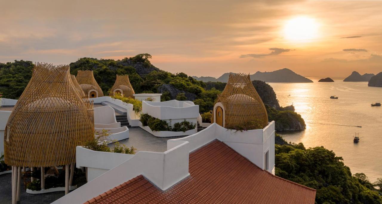 Hotel Perle D'Orient Cat Ba - Mgallery Chan Chau Luaran gambar View from the hotel