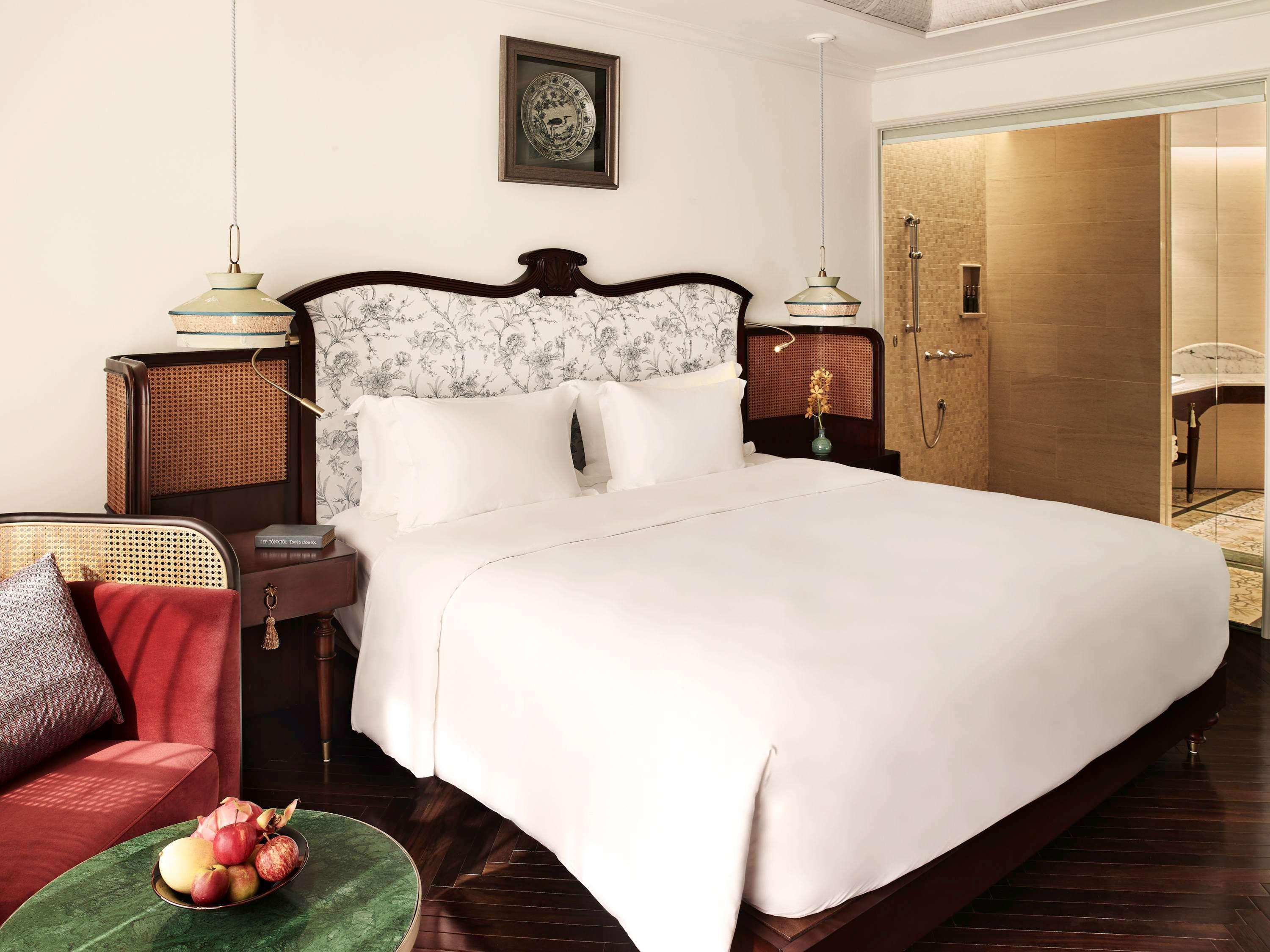 Hotel Perle D'Orient Cat Ba - Mgallery Chan Chau Luaran gambar A bedroom at the hotel
