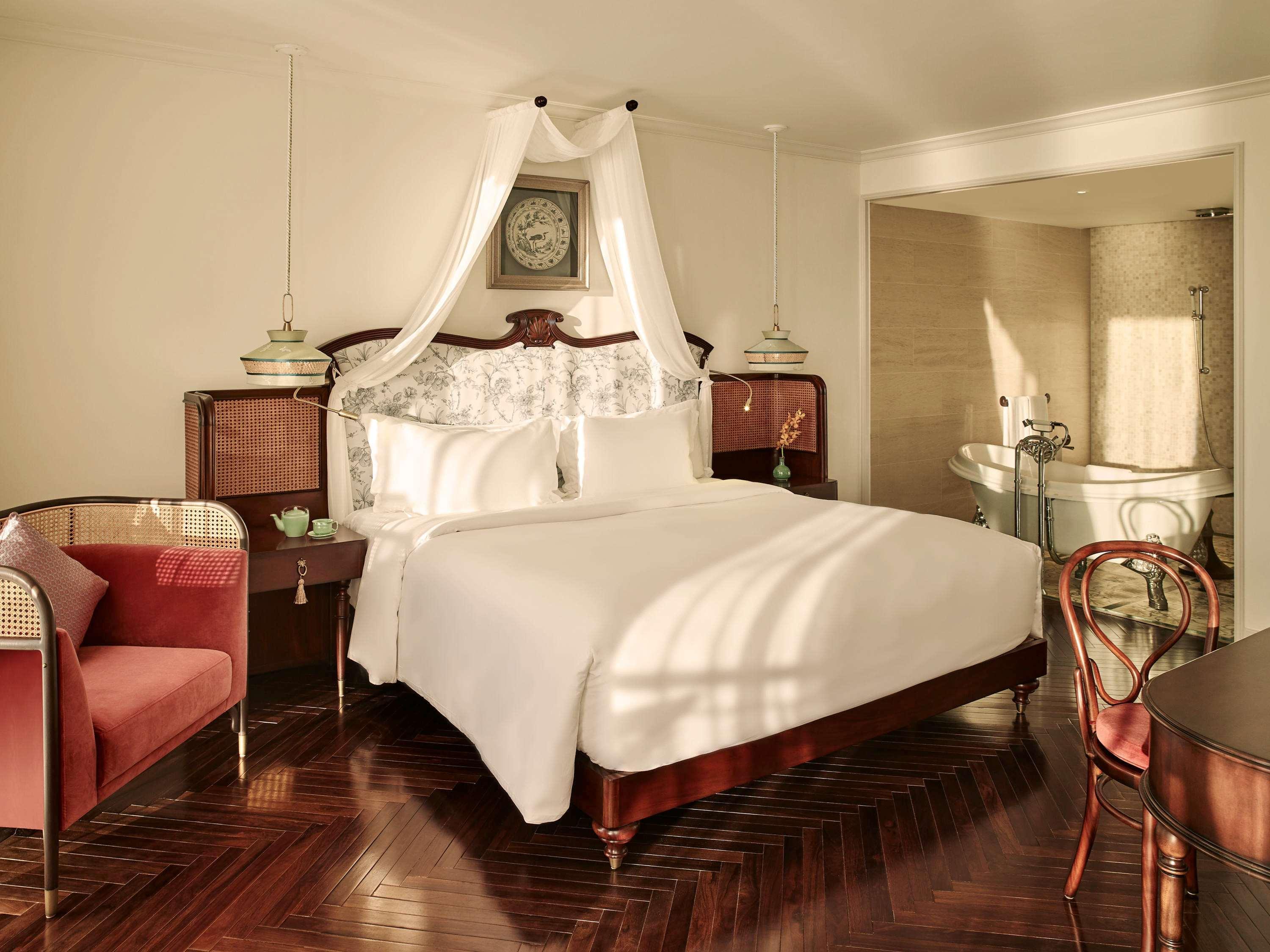 Hotel Perle D'Orient Cat Ba - Mgallery Chan Chau Luaran gambar A suite at the hotel
